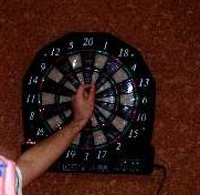 20070313190607-20070308173120-darts.jpg